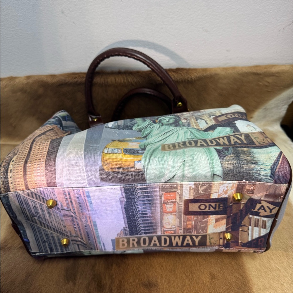 Super Cute Stylish Lisa NY Bag New - Picture 2 of 10